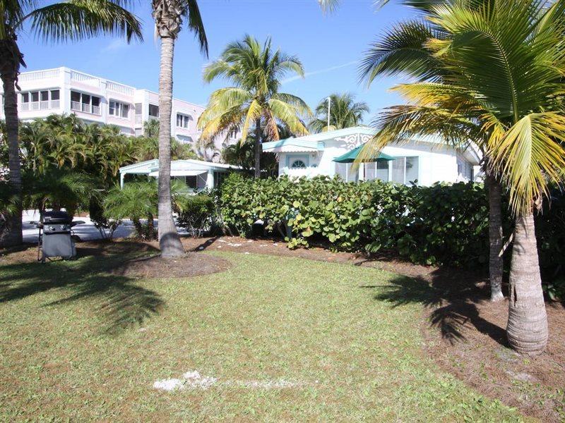 Gulf Breeze Cottages Санибел Екстериор снимка