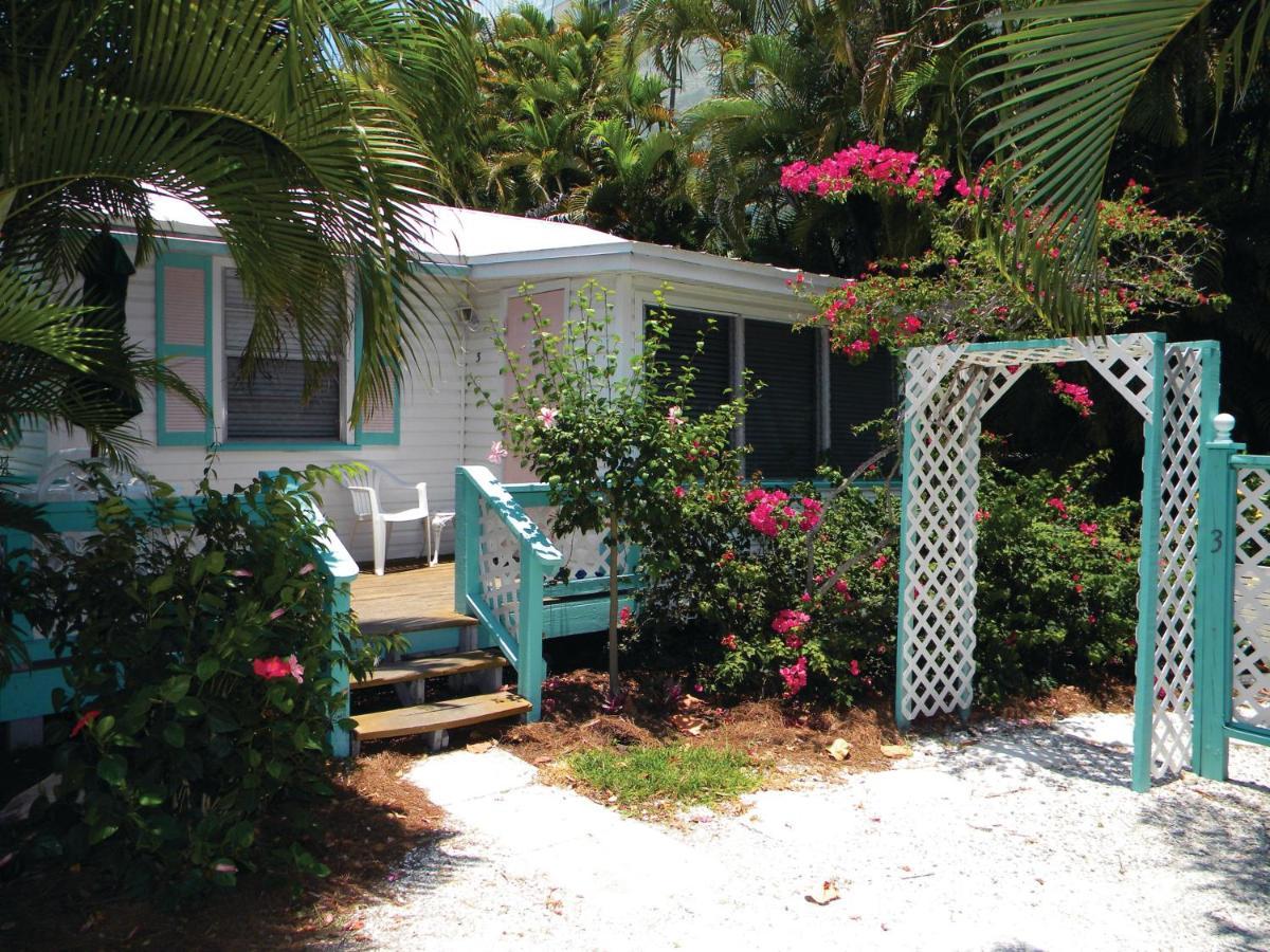 Gulf Breeze Cottages Санибел Екстериор снимка