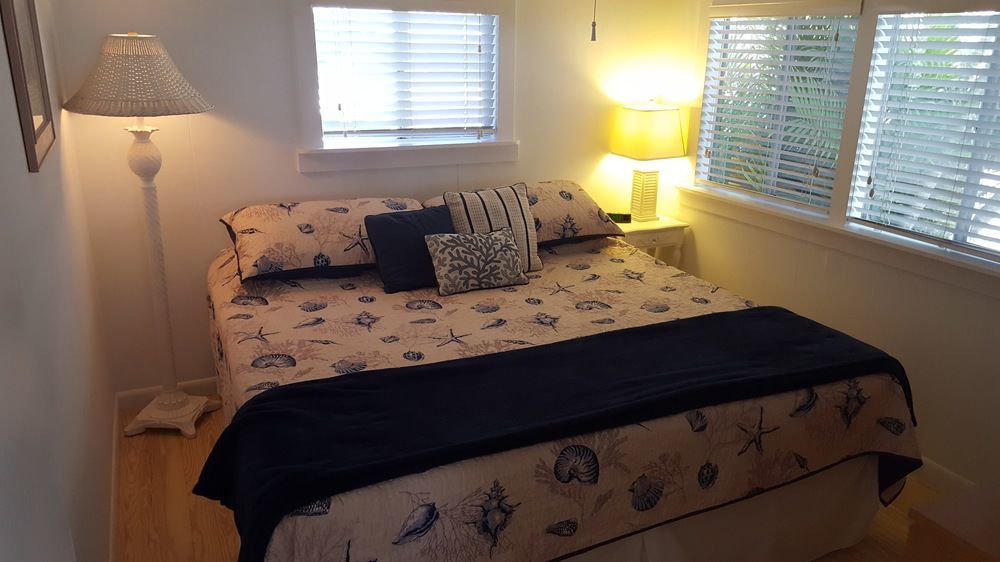 Gulf Breeze Cottages Санибел Екстериор снимка