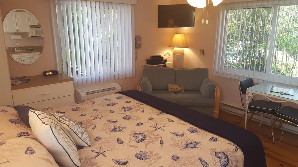 Gulf Breeze Cottages Санибел Екстериор снимка