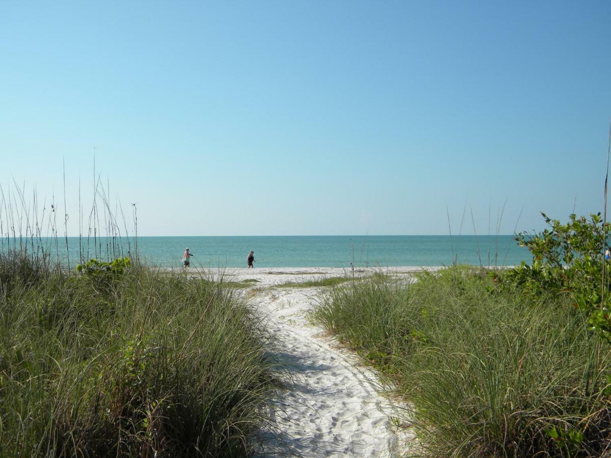 Gulf Breeze Cottages Санибел Екстериор снимка